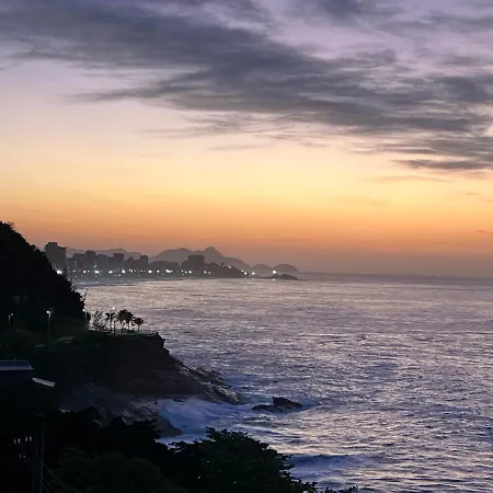 Ocean View House Of Zepp - Good Neighbourhood, 5 Minute Walk To The Beach, Stunning Sunrise Views Rio de Janeiro Exterior foto